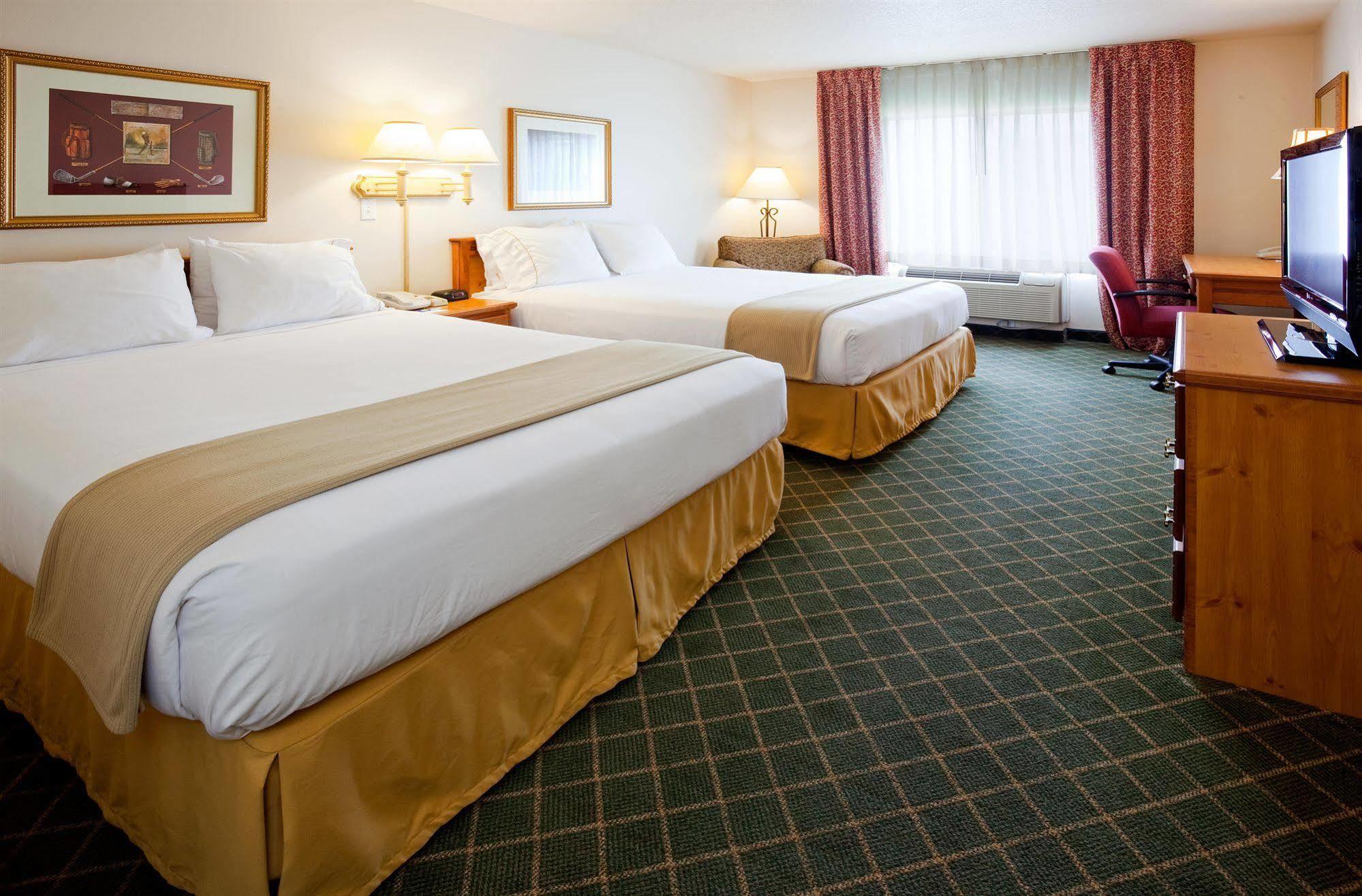 Holiday Inn Express & Suites Yankton By Ihg Quarto foto
